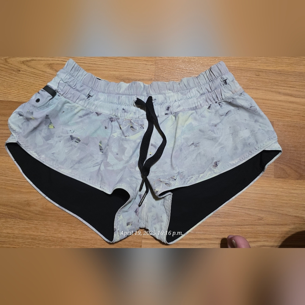 Lululemon Women's Black and Gray Athletic Shorts